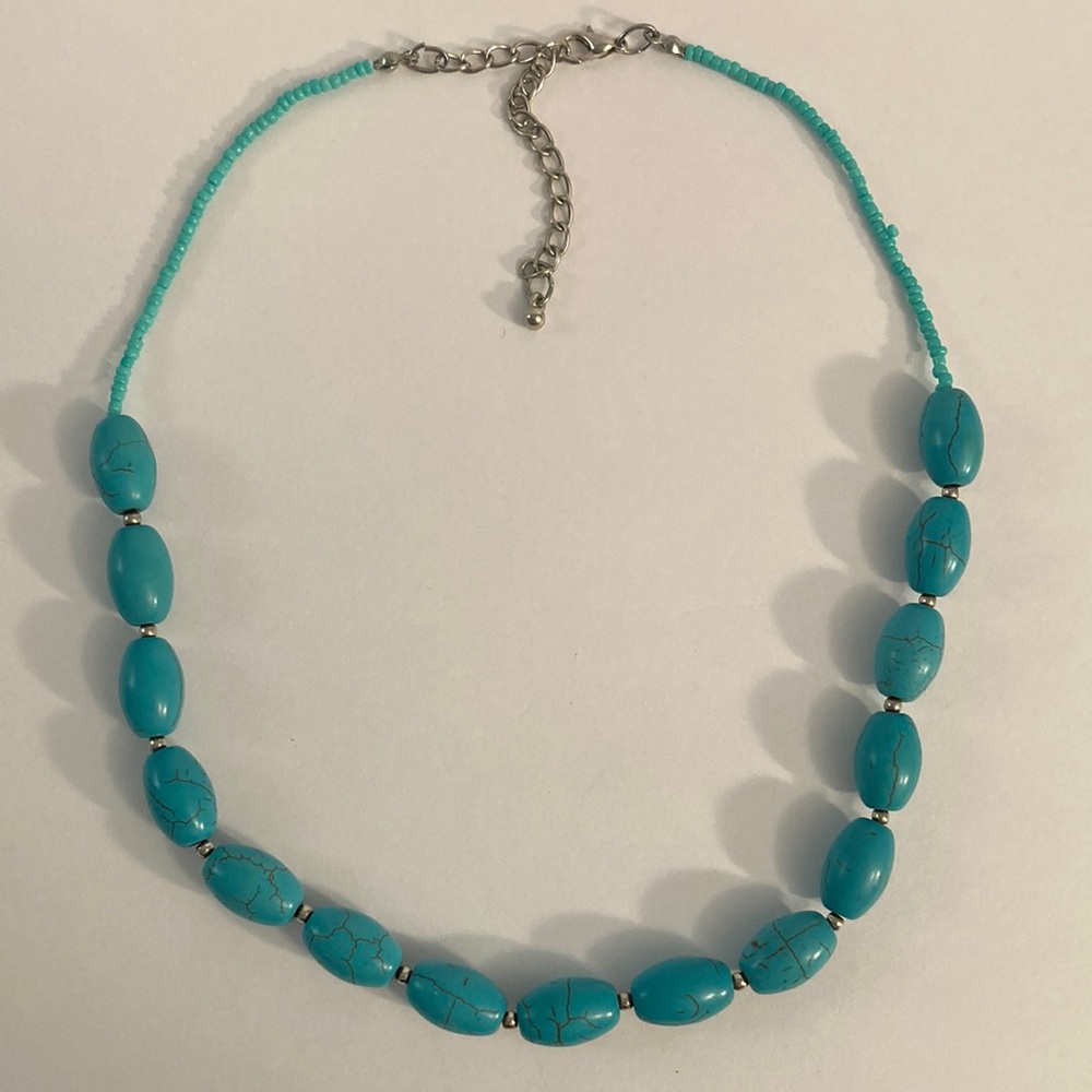 Vintage Turquoise Howlite barrel bead and seed bead necklace